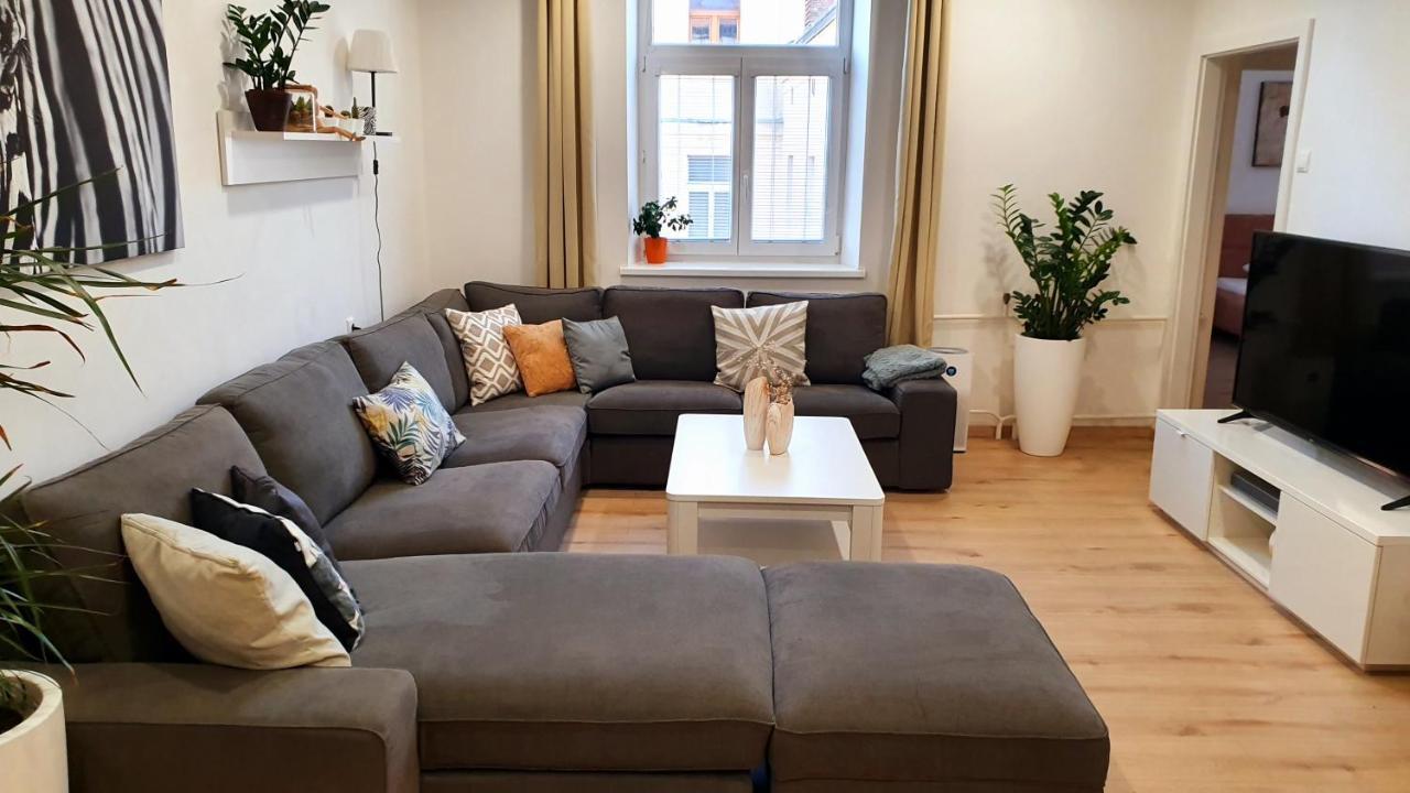 Le Monde Apartment Bratislava - Amazing 5Bdr In Downtown Exteriér fotografie