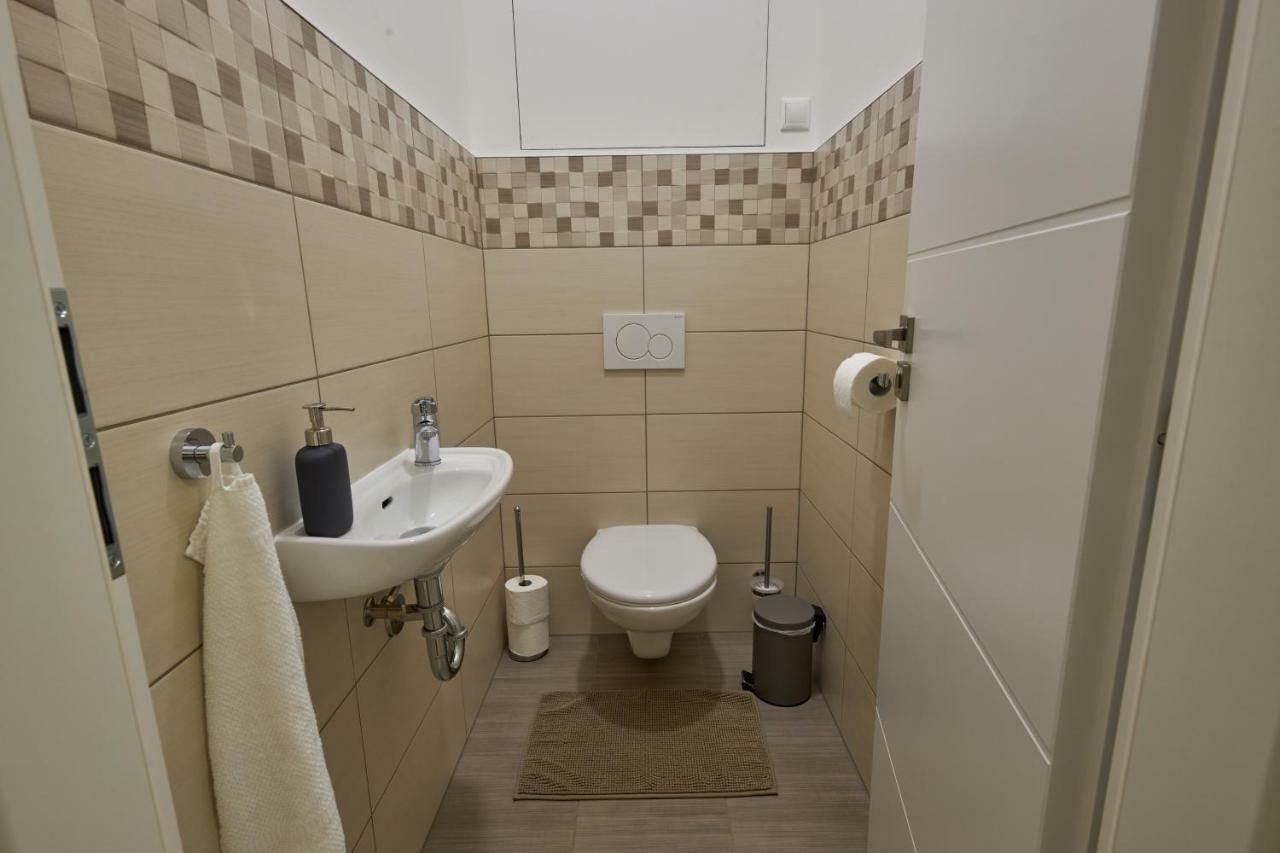Le Monde Apartment Bratislava - Amazing 5Bdr In Downtown Exteriér fotografie