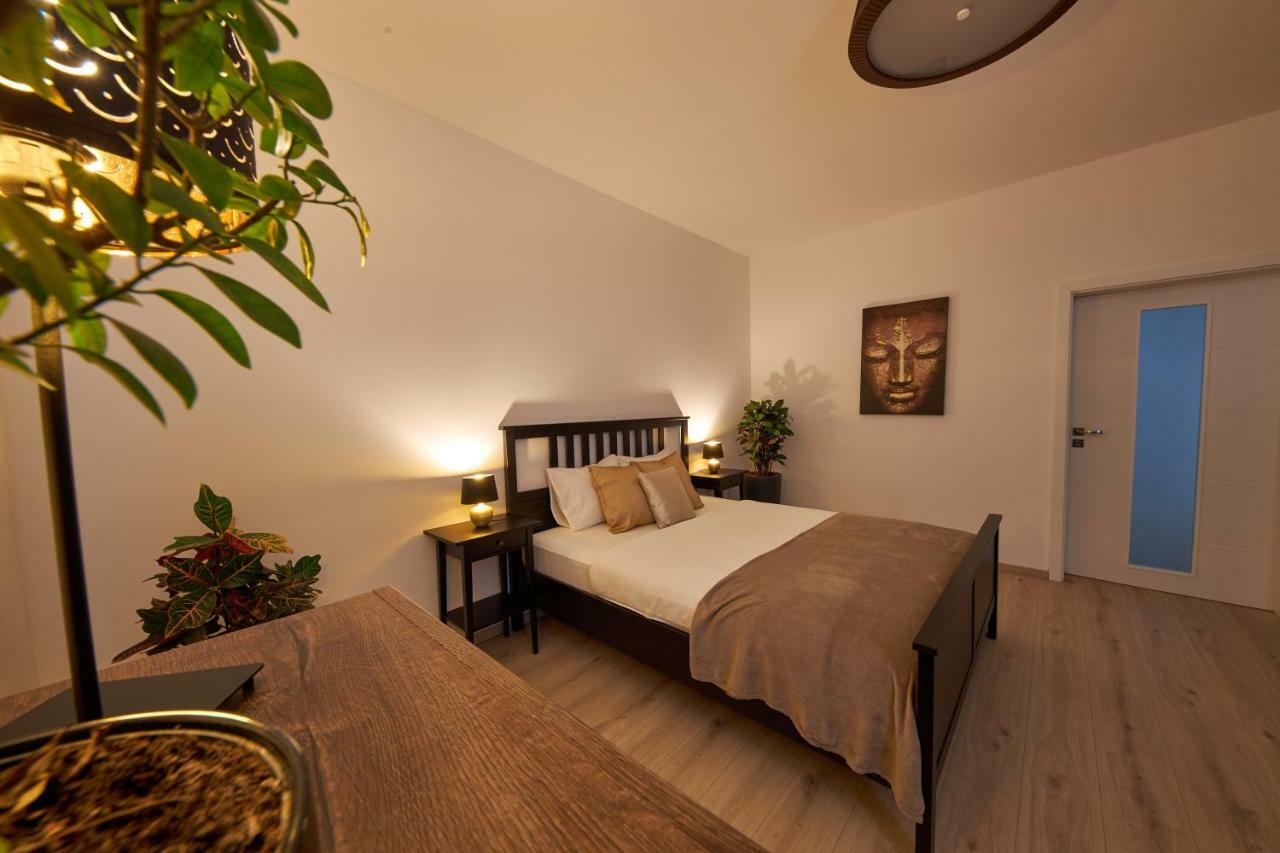 Le Monde Apartment Bratislava - Amazing 5Bdr In Downtown Exteriér fotografie
